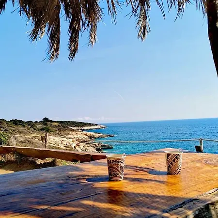 Andreas - Amphitheater With Free Parking- * Pula