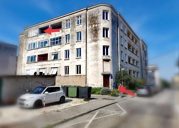 Daire Andreas - Amphitheater With Free Parking-