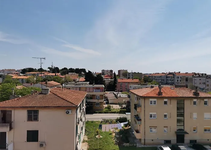 Andreas - Amphitheater With Free Parking- Daire *