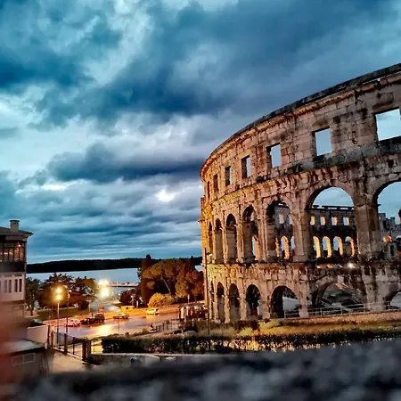 Andreas - Amphitheater With Free Parking- Apartment *