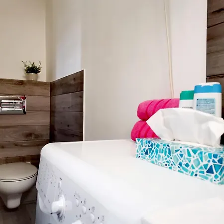 Appartement Andreas - Amphitheater With Free Parking- Pula